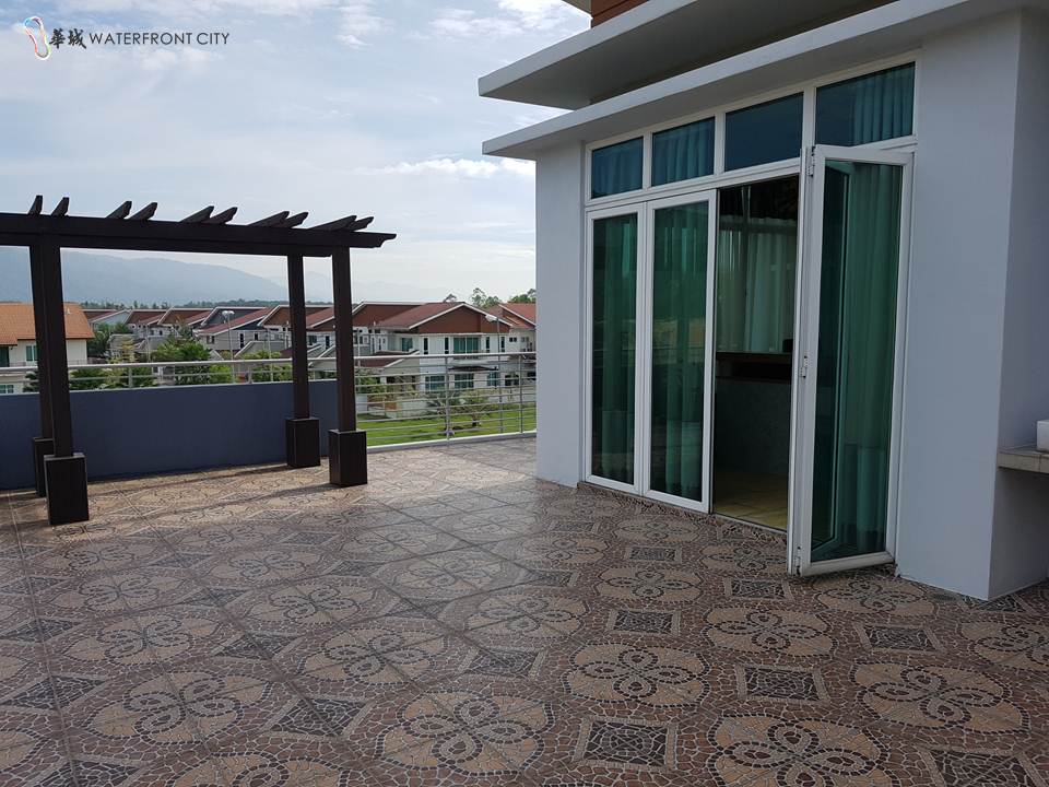 ROOF GARDEN - 2