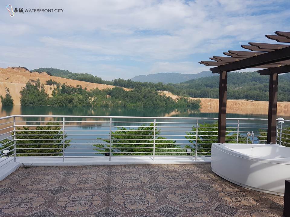 ROOF GARDEN - 3